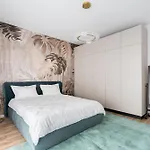 Lägenhet Plaza 101 *