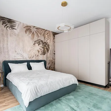 Apartment Plaza 101 *