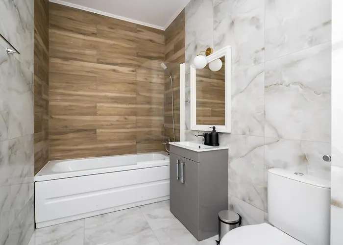 Apartament Plaza 101 *